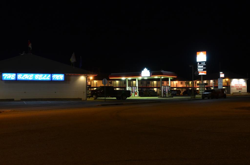 Blue Bell Inn Fort Nelson Exterior foto